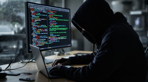 PHP-CGI RCE zranitelnost zneužita při útocích na technologické, telekomunikační a e-commerce sektory v Japonsku
